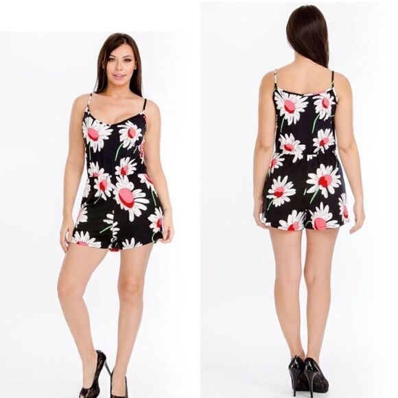 Plus Size Romper    - Picture 1 of 1